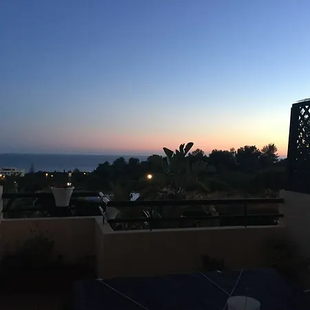 Townhouse In - Sea View Apartment Marbella